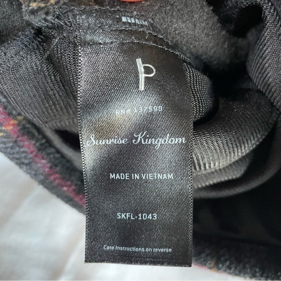 Men's Black and Gray Plaid Jacket - Picture 5 of 10